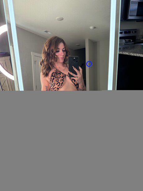 Caaitlyn Nn model pretty galleries