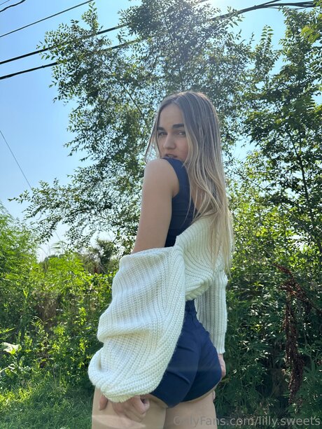 Iris World model exclusive galleries