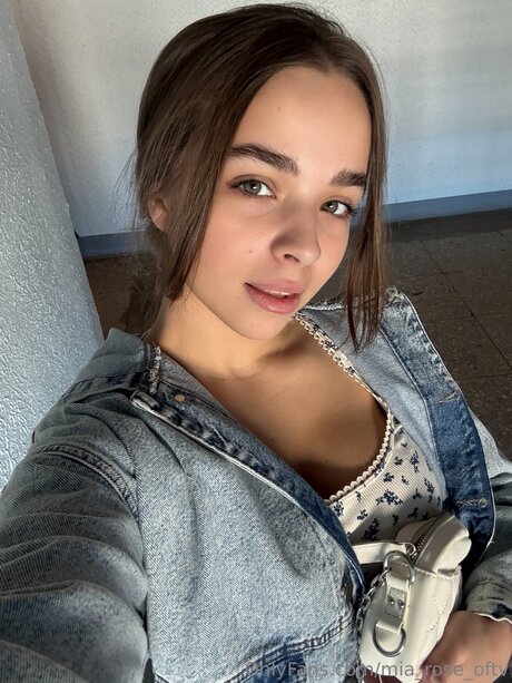 Mia Rose Oftv xxx pornstar pics