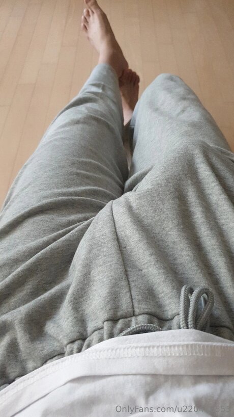 U220466555 pornographic actress pictures