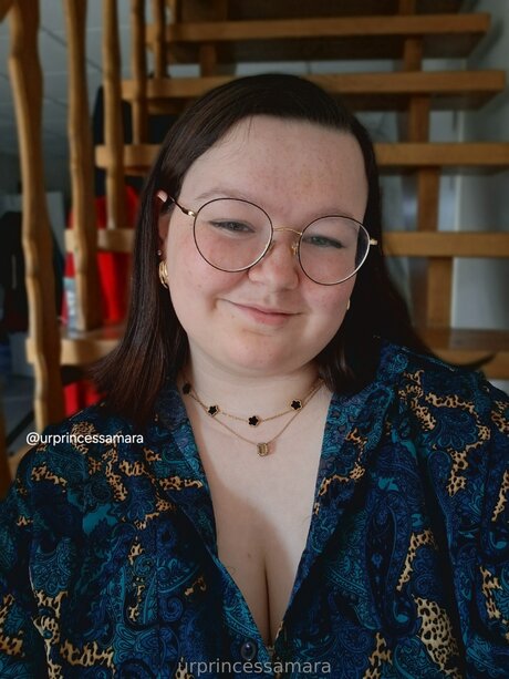 Urprincessamara model nude photo