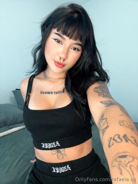 Rafaelaferrarifree model erotic gallery