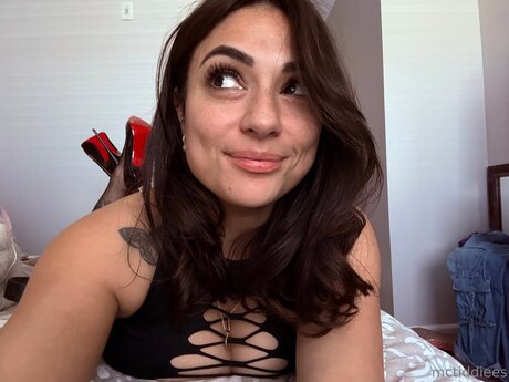 eyes onlyfans sexy pictures