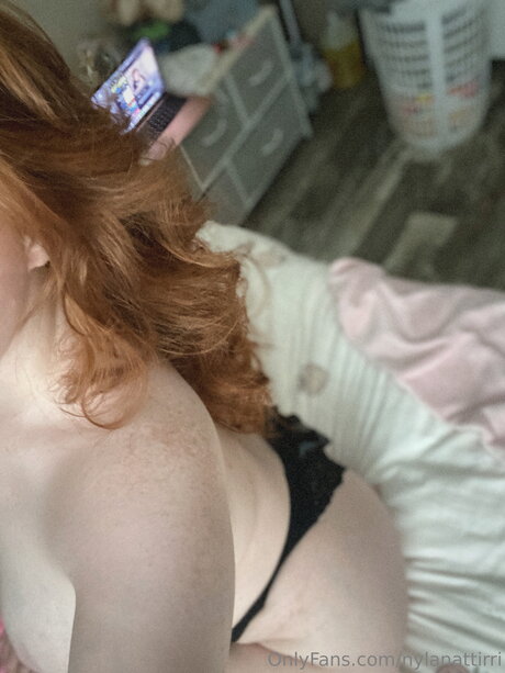 Nylanattirri sexy actress images