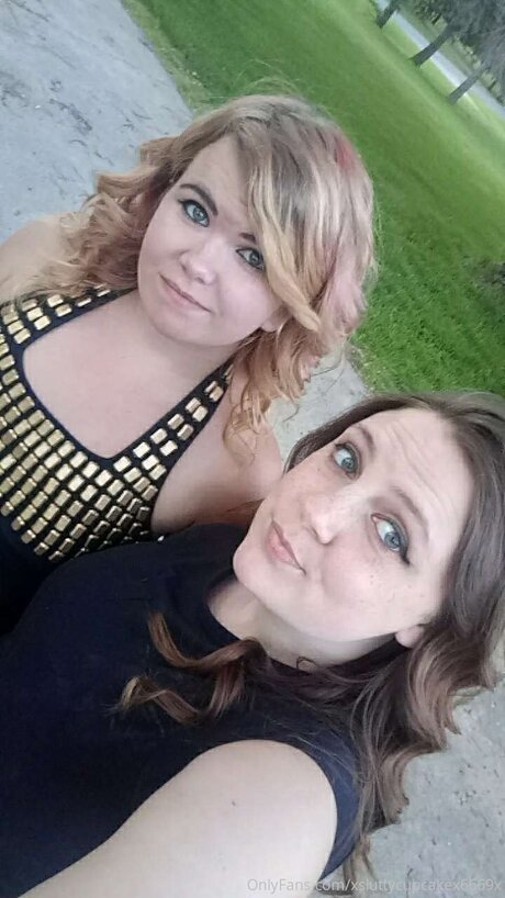 Xsluttycupcakex6669x nudes star pics