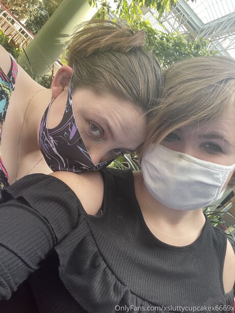 Xsluttycupcakex6669x hot pornstar pictures