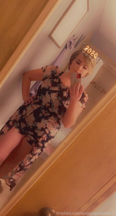 Xsluttycupcakex6669x adult star archive