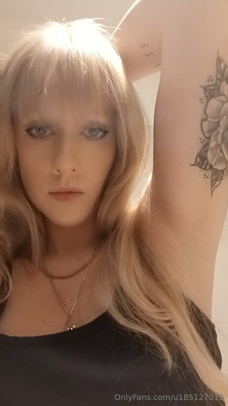 U185127015 hot star image