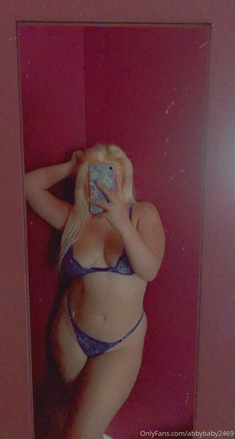 Abbyluvvvvvv adult model images