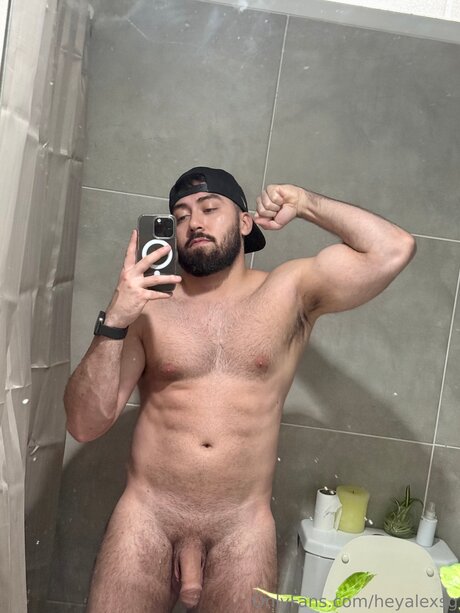 Heyalexsg naked star photo