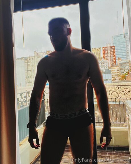 Heyalexsg model high quality images