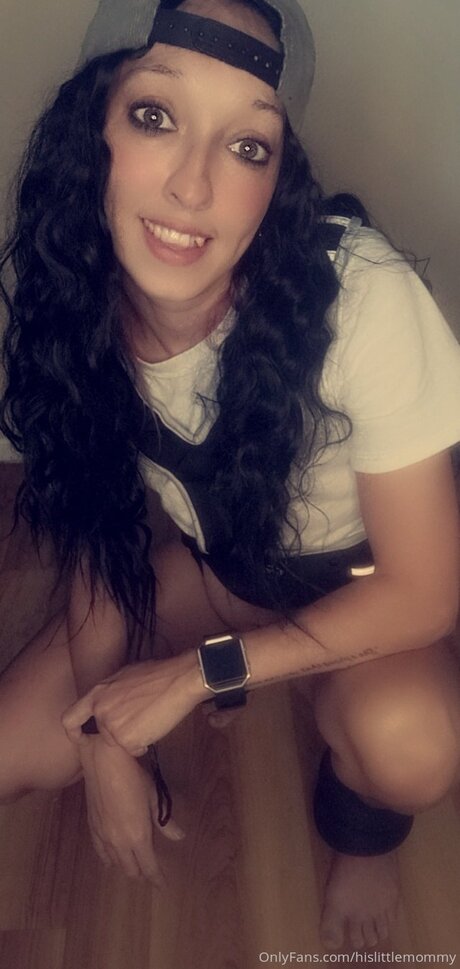 Hislittlemommy star porn photo