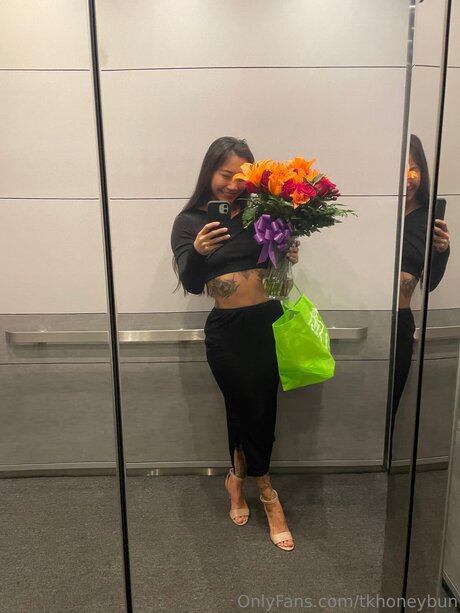 Tkhoneybun model sex photos