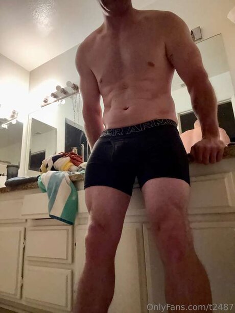 T2487 exclusive pornstar galleries