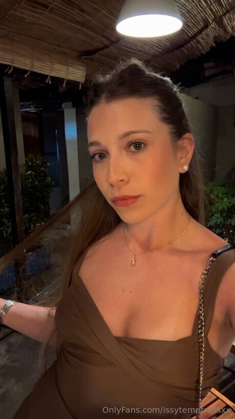 Issytemptressxx hd pornstar pic