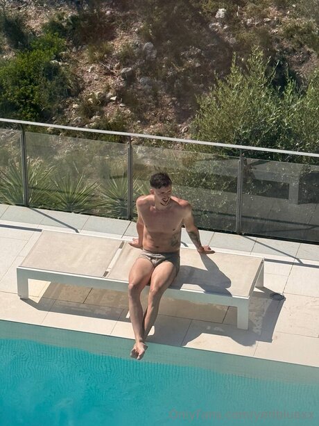 Yeribluexx sex model gallery