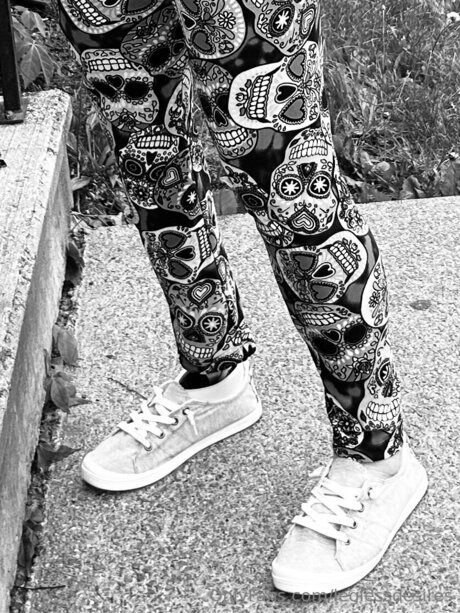 Leglessdesires pretty pornstar pic