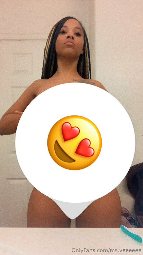 Ms Veeeeee art star photo