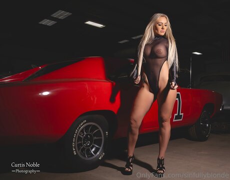 Sinfullyblonde porn model archive