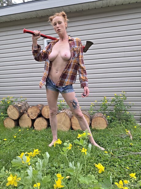 Ginger084 perfect model picture