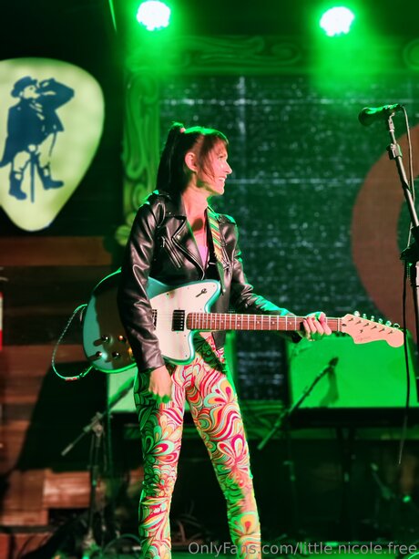 Sweetie Sunshine Free sex actress images