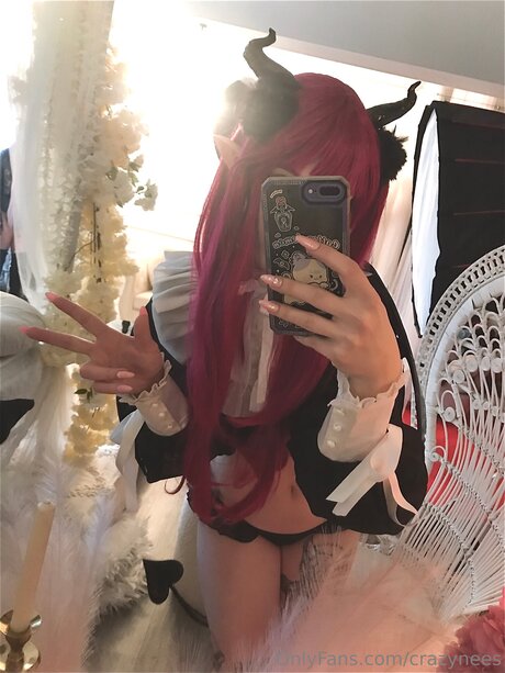 Crazynees xxx model gallery