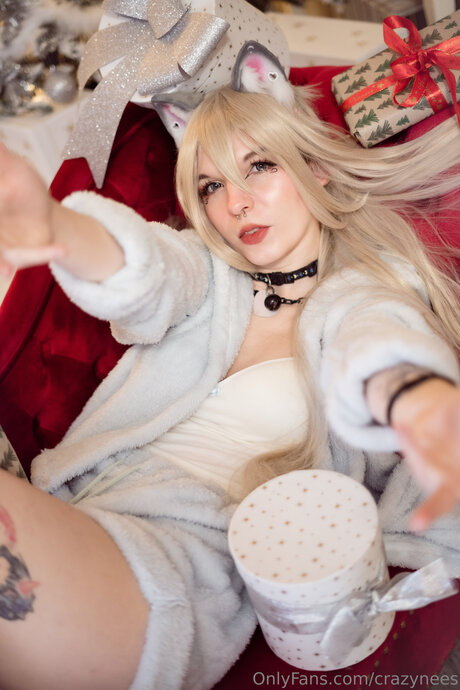 Crazynees model pretty photo