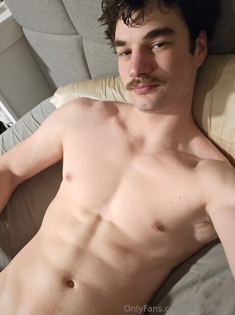 Zanephallic nude model picture