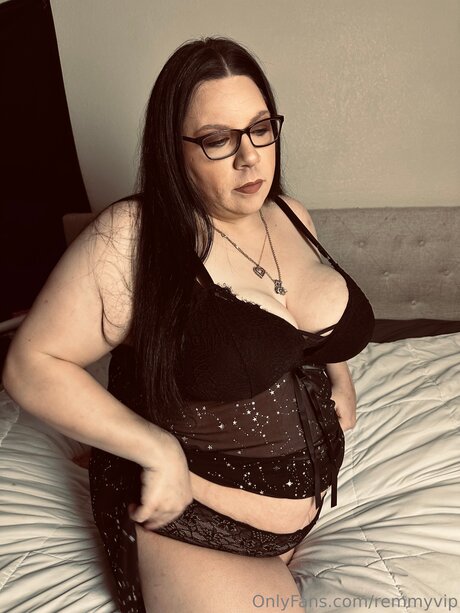 Remmyvip sexy model image