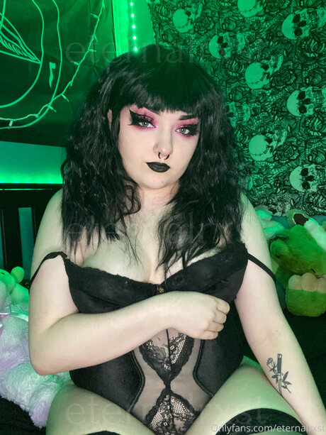 Eternalrxst pornstar nude gallery