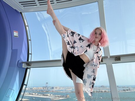 Taitehambelton star hot photos