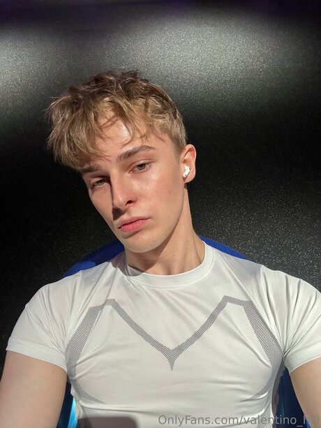 Valentino Hill star erotic gallery