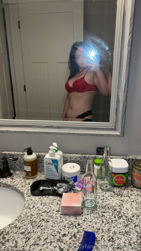 Bootsers69 naked star picture