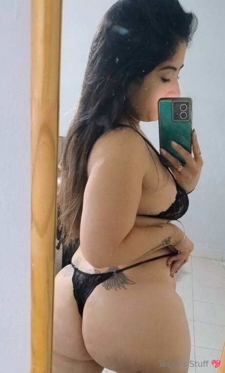 Curvy Tess model exclusive archive