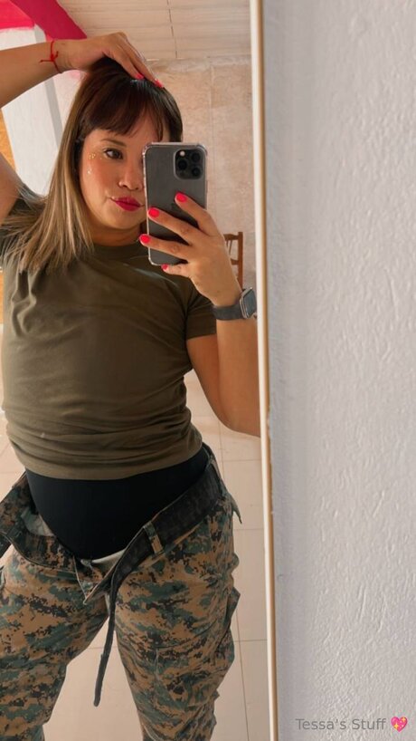 Curvy Tess star xxx image