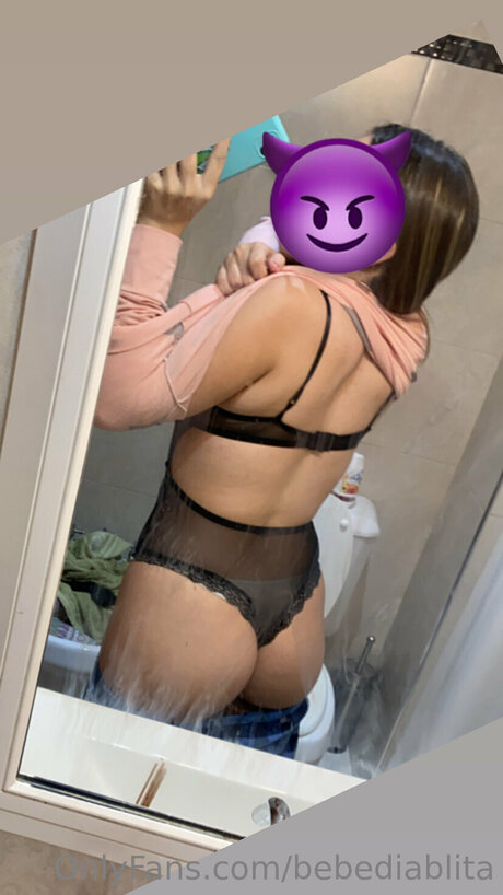 Bebediablita naked star picture