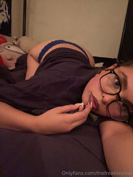 Thefreakiestval star beautiful galleries