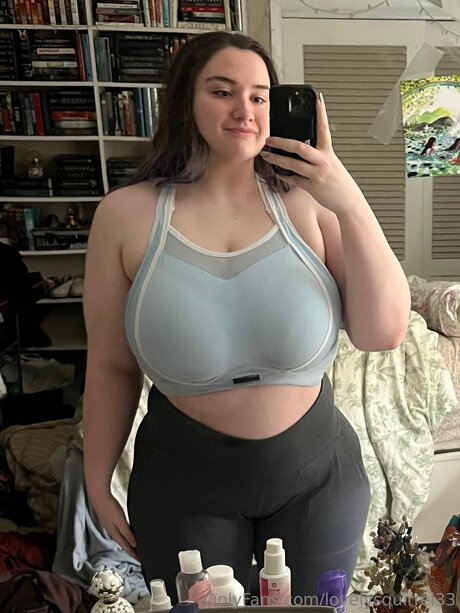 Lovelysquirrel33 star nude image