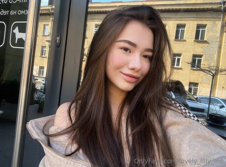 Lovely Lilly Me star sexy img