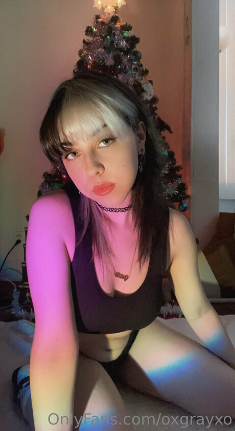 Sinsensationx nude model galleries