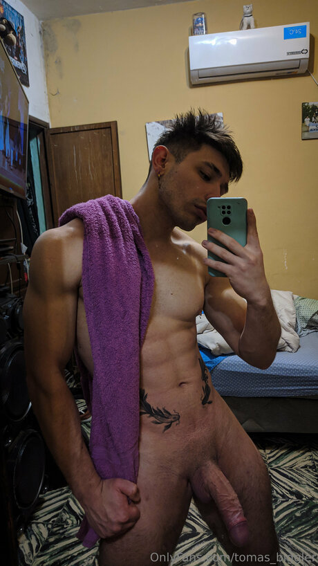 Tomas Rager model nudes pics