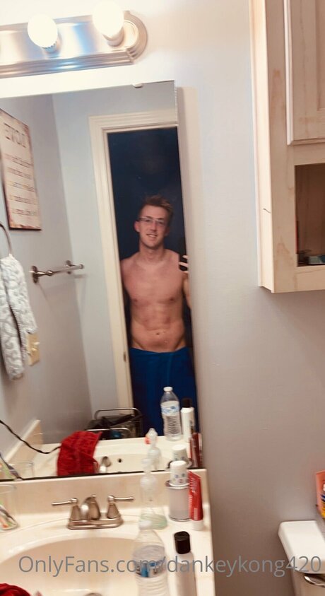 Dankey Kong sexy star images