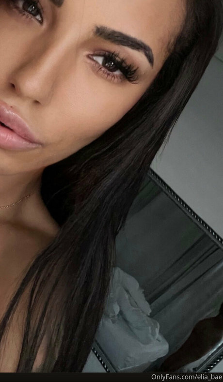 ameliereve7 model adult galleries