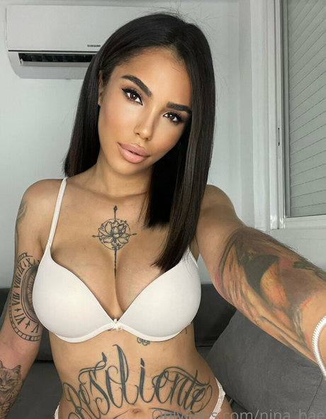 ameliereve7 art model pics