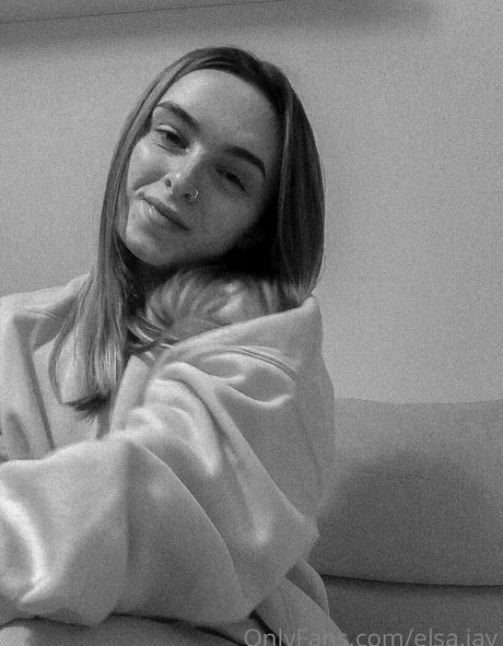 Elsa Jay sex pornstar gallery