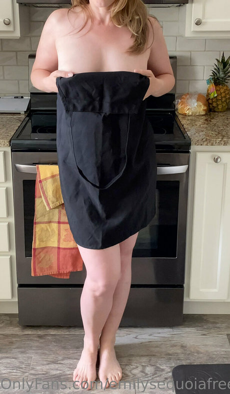 emilysequoiafree model sexy gallery