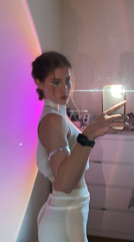 Mira Szalma hd model gallery