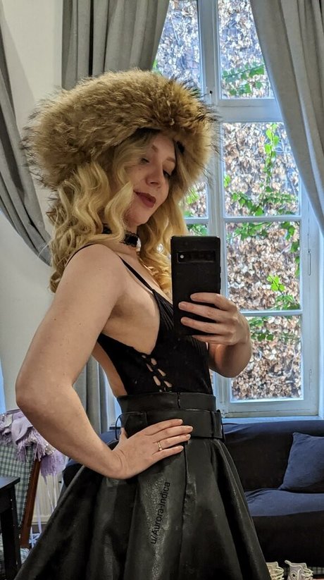 Aurora Indica model sex galleries