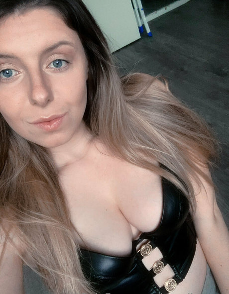 blondieasmr adult star image