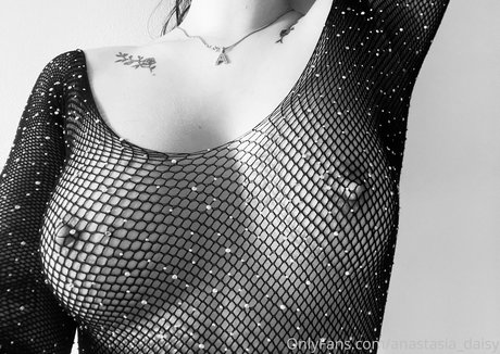 brunette girl20 star nudes pics